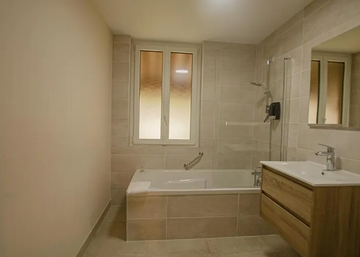 Le Du Chateau 2 펜션 Crespy-le-Neuf